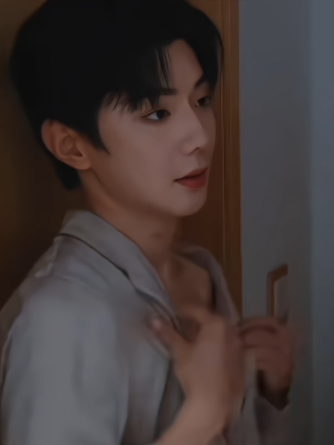 สภาพพี่หลังจากถูกกินไปหลายรอบ / ฟ่านเซียวเป็นคนผลักพี่ออกมา ตั้งใจโชว์ผลงานสุด  #tomyshore 