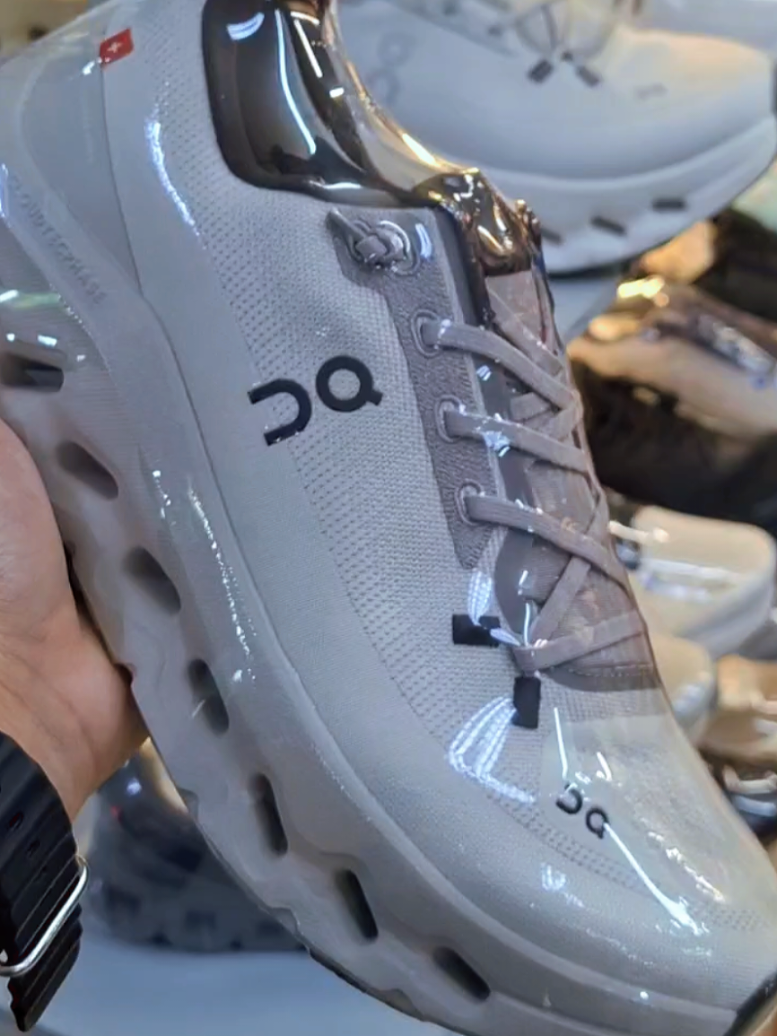 On Cloud Shoes.. Walk on clouds, everyday comfort! ☁️✨ #CloudShoes #ComfyWalk #shoes #OOTD #white 