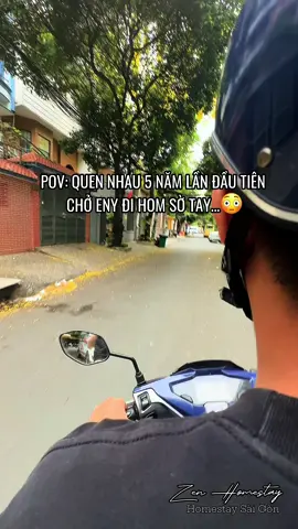 Quen nhau 5 năm lần đầu dẫn eny đi hom sờ tay  #staycationinhcm #homestayquan10 #homestaytanbinh #homestaycapdoi #netflixandchill    