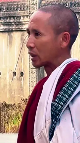 Nhìn màu sọc carô của Thầy rất đậm nét Miền Tây, vùng miền duy nhất Thầy đã có kế hoạch đi nhung chưa kịp. #thầyminhtuệ #joyfamily23 