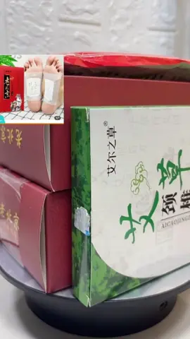 Combo 10 hộp miếng dán vai ngải cứu ( hộp 12 miếng), Sét 120 Miếng dán Ngải cứu giảm đau vai gáy