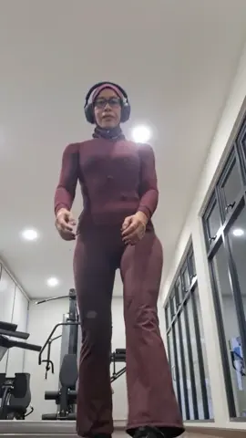 #sejenisniza #kettlebellworkout #changeishardatfirst #messyinthemiddle #gorgeousattheend 