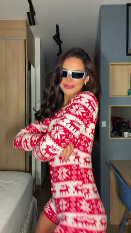 Se acostumem comigo de óculos por enquanto até meu terçol sair 😂