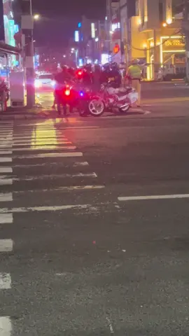 Ko muốn về thì theo mấy anh nay nha  mấy cục vàng 🥹