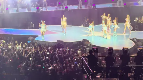 Bikini full performance. #biniph #binified