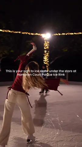 SUN IS OUT ☀️ If you haven’t sorted your weekend plans… join us for ice skating under the place stars on our brand new rink 🧊🤍⛸️🫶🏼  Don’t forget…  ⛸️ DISCO FRIDAYS 6-9 ⛸️ ENB SATURDAYS 6-9  ⛸️ ADULTS ONLY SKATE 7-9 Happy hour Friday, Sat + Sunday 🤍  See you on the ice!  #palaceicerink #hamptoncourtpalaceicerink #icerinklondon #iceskatinglondon #WinterMagic