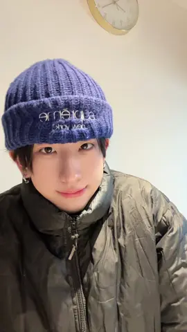 寒い‼️すっぴん失礼‼️あ、あととんがり帽子‼️#おすすめ 