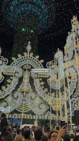 Christmas Wonderland at Gardens by the Bay. New highlights include the Christmas Pyramid, Flying Santa, Blizzard Time, Reindeer Town, and Coca Cola Village. @christmaswonderlandsg  #ChristmasWonderlandSG