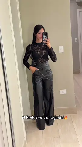 ✨ Body de renda que está dominando as tendências! ✨ Disponível nas cores preta e branca, esse modelo chegou com tudo e virou queridinho das fashionistas. 👗🔥 Aproveite agora que ele está na promoção com super desconto! 😍 Quem gostou, já garante o seu antes que acabe! 💥 #body #bodyrenda #modafeminina #lookperfeito #tiktokshop         