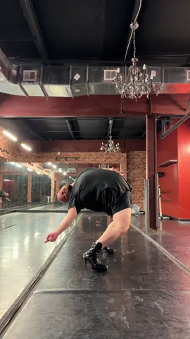 I’m a goofy goober #dancerscomeinallsizes #dance #dancer #dancing #parrisgoebel 