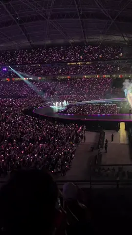 seseru ini GK ada yg loncat2 heboh😂😭 #deadlineinsingapore #rosé #blackpink #fyppppppppppppppppppppppp 