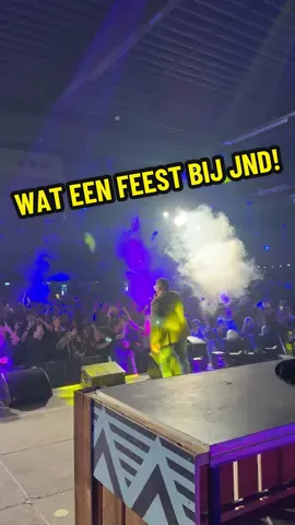 Wát een sfeer bij het JND Winterfestival! 🔥 Duizend dank aan iedereen die er was — jullie hebben er één groot feest van gemaakt 🙌 Ik heb genoten van elke seconde ❤️ Tag degene met wie jij stond te springen 💃🕺 #JNDWinterfestival #Feestbeest #RutgerVanBarneveld #Gezelligheid 
