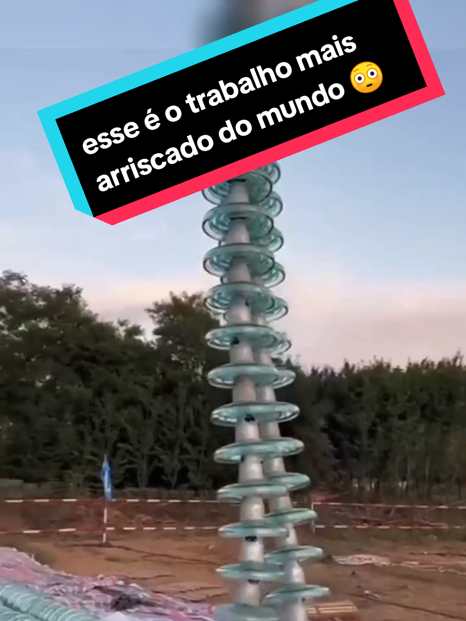 você sabia que existe um trabalho tão arriscado que o único erro pode matar na hora  #curiosidades #vidro #poste  #burjkhalifa #vocesabia 