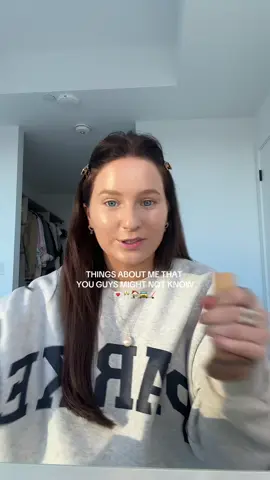 reintroducing myself for everyone new🫶🏻 #contentcreator #girlhood #introducemyself #hockey #trending