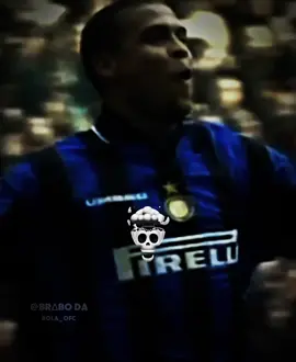 The only one who came back to be Phenomenal 😮‍💨 #ronaldo #ronaldofenomeno #skills #futebolbrasileiro #dribles 