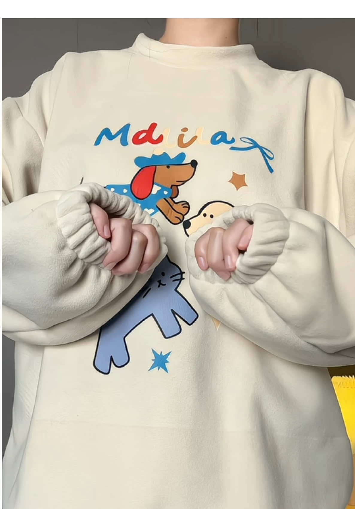 Cute quá #thoitrangnu #aokieu #hoodie #lannchii00 