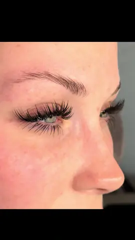 Meduza lashes by lashsvee.ta 🧚🏻‍♀️ #глобальныерекоменадции #lashtutorial #wispylashextensions #meduzalashes #medusalashes 