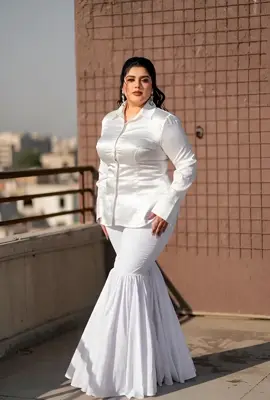 plus size women #plussize #plussizemodel #plus size wide leg pkazo trousers #foryoupage 