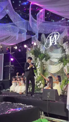 Đám cứoi lgbt nổi tiếng Nhân Cơ, chúc 2 em trăm năm hạnh phúc ❤️🎉🧨