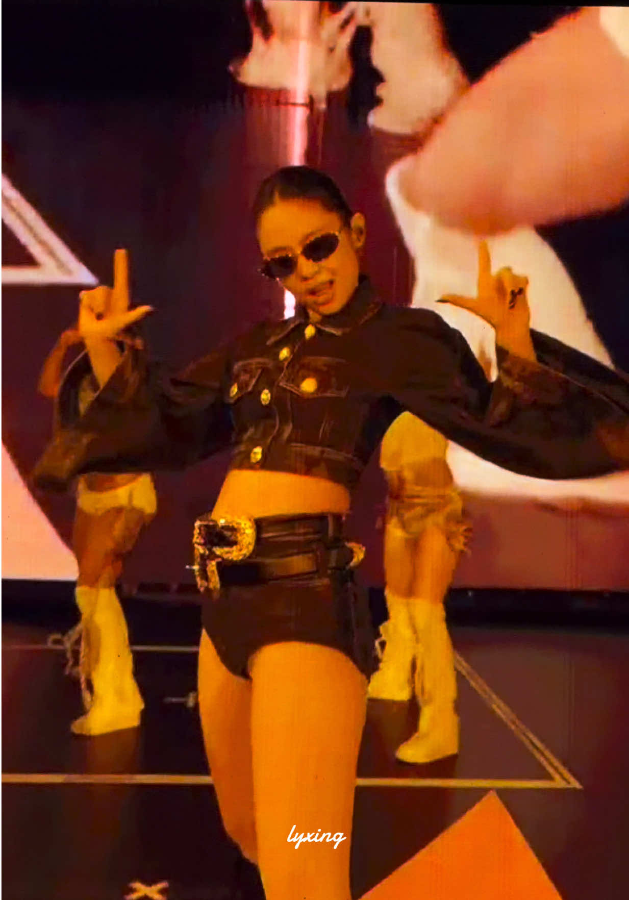 Jennie Won this trend 🥇#jennie #blackpink #deadline jennie Arizona 