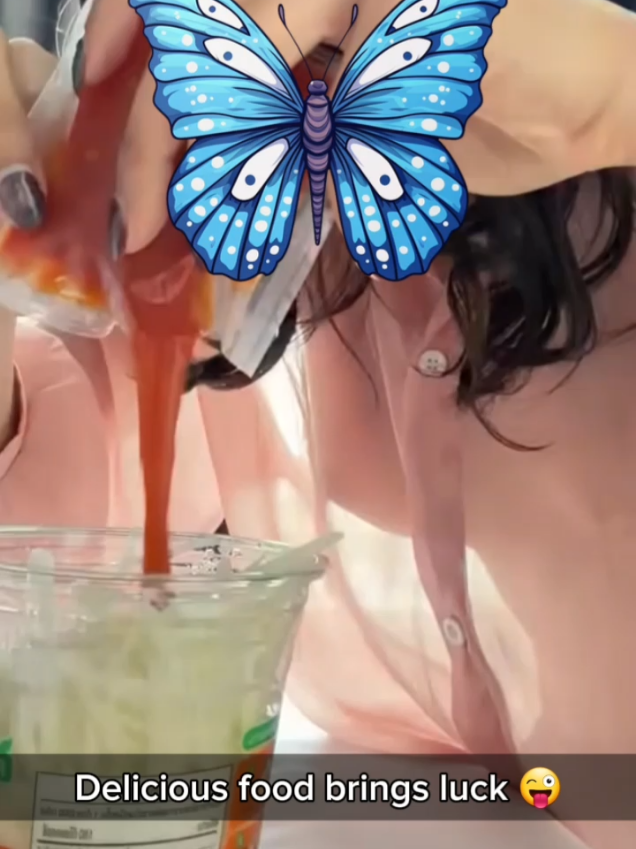 🦋Delicious food brings luck😝