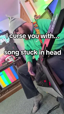 once she's there, she never leaves... #keytar #miku #anamanaguchi 