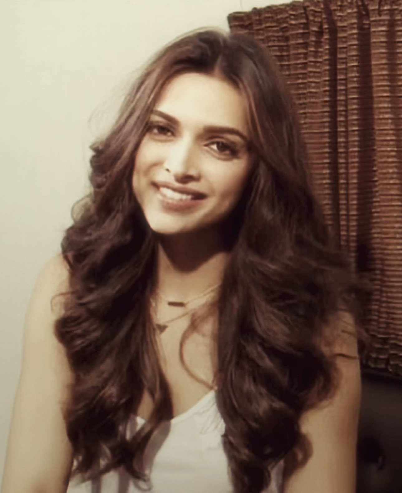 Imagine having a face card like hers. cc:@@𝓑 ִ ࣪𖤐##fyp##deepikapadukone##bollywood##foryoupage##viral 