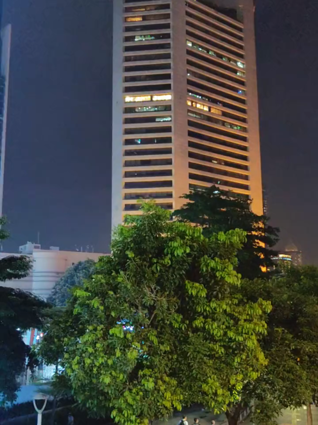 diizinkan oleh kami , untuk kalian edit ulang , vibes skyline Sudirman , dengan city light nya 😄😌🙌  .#fyp #trending #tiktoktravel #viral #estetik