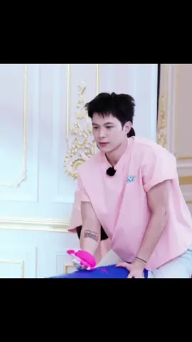 Sao mà Atus nay nhỏ bé trước Xuân Tiền dữ z 🤣🤣🤣#RunningManOnTikTok #runningmanseason3 #atus #anhtuatus 