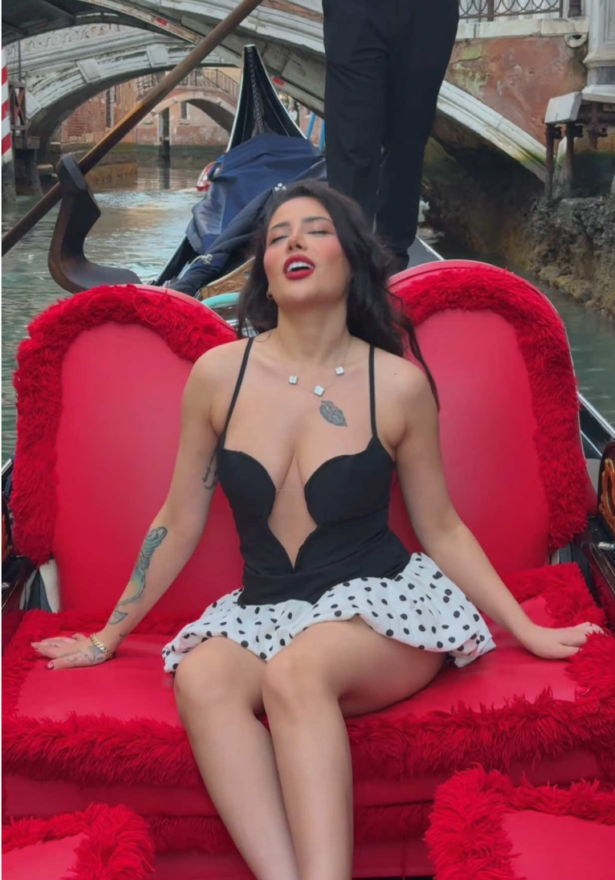 #نازنین_همدانی_پور #nazaninhamedani #italy #venice #fyp 