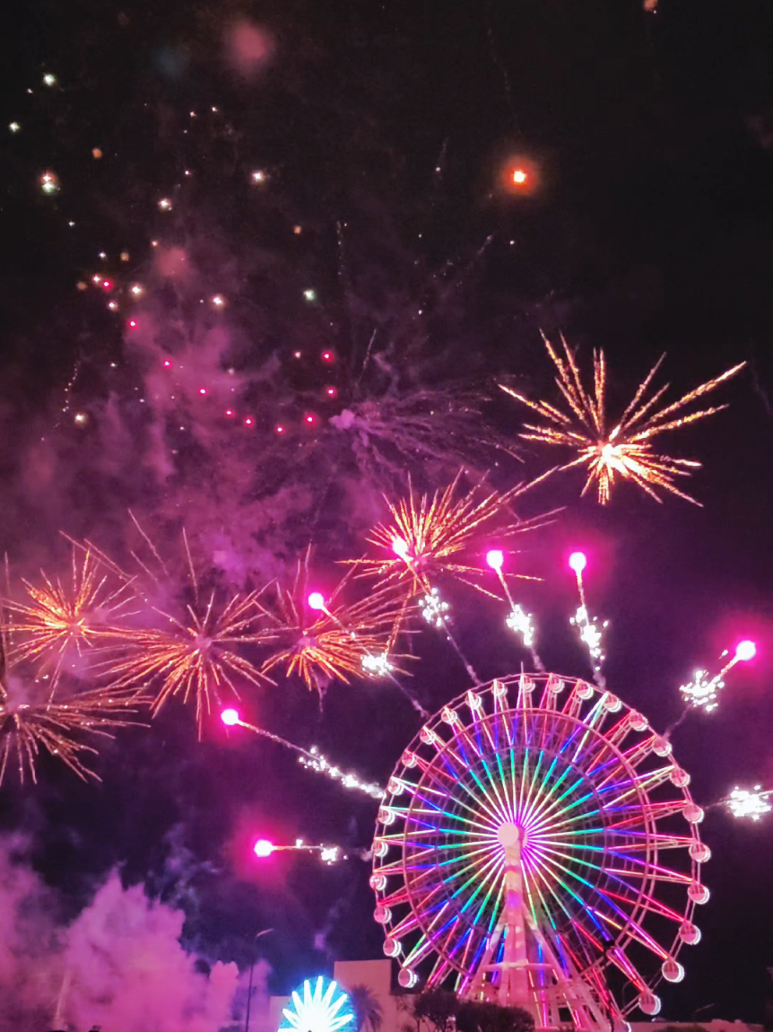 Biggest Lantern of Hope 2025, Sky Ranch SM City Pampanga PH [Full Show] #fyp #fypシ゚ #fireworks #foryoupage #tiktokviral 