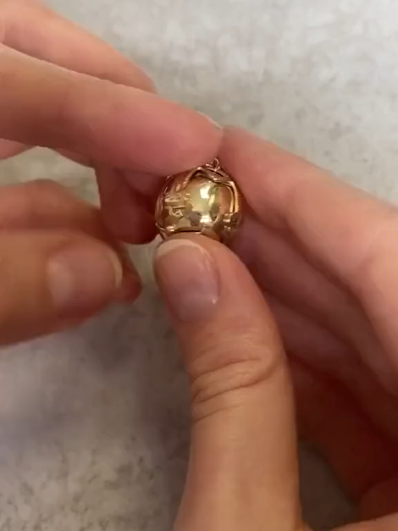 ⏳ A Mason’s secret in your pocket! This transforming sphere pendant unlocks into a cross etched with Square & Compasses, All-Seeing Eye, and more – symbols of fraternity, purpose, and heritage. ✨