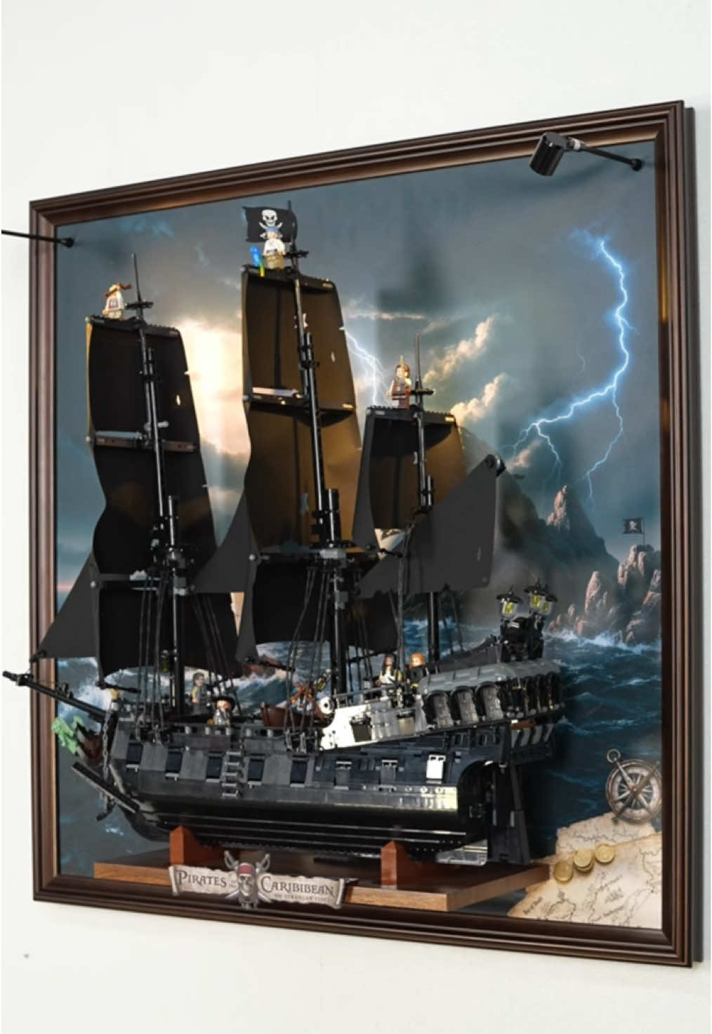 We made a Walnut Display Frame for Black Pearl!#legocollection #legodisplay #theblackpearl #jacksparrow #jacksparrow 
