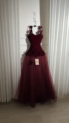 #فساتين #تصويرنا_الشخصي #فساتين_مناسبات #explore #fypシ゚ 