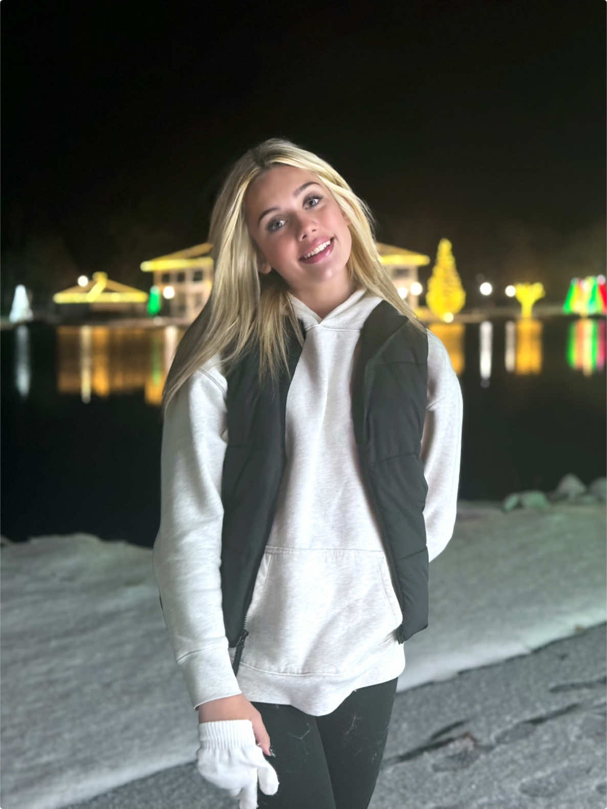 XOXO gossip girl #christmas #gossipgirl #blonde #xoxo #winterfit 