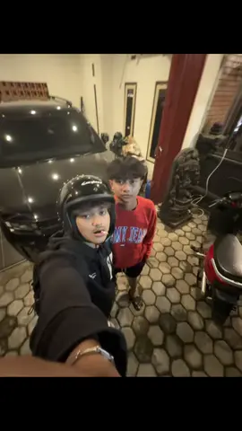 dua kembar nihh@na_jibs @rsslfmsyh_ 