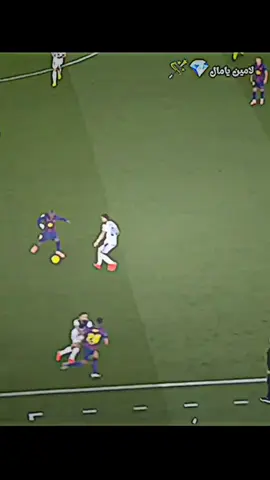 لامين يامال تسبب في حادث😂🔥.  .  .  #m_ox26 #تيم_بـيـدري⚜️  #كوميديا #برشلونة #لامين_يامال💎 @لامين يامال💎🪄 @لامين يامال💎🪄 @لامين يامال💎🪄 