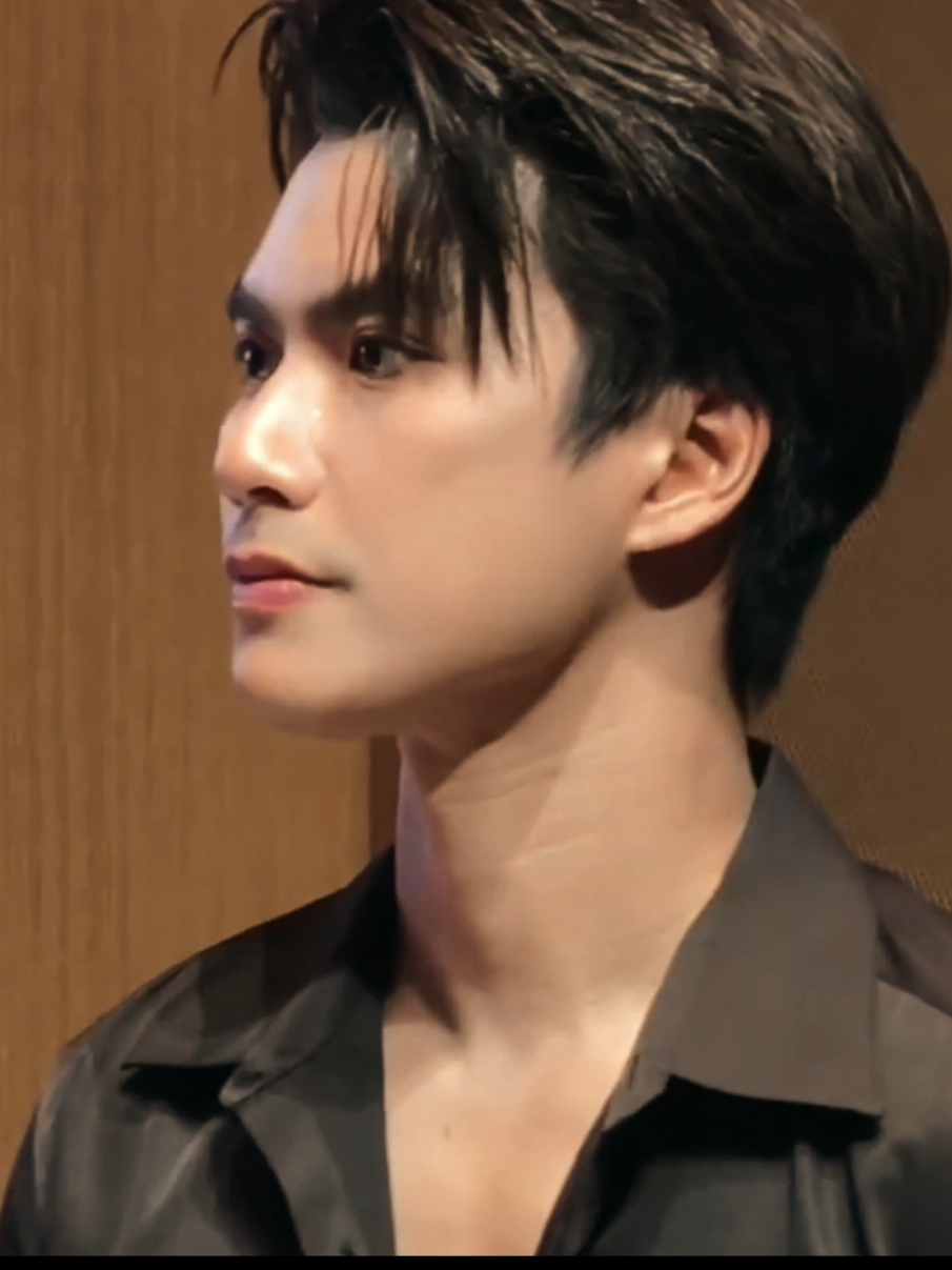 🙇‍♀️🙇‍♀️🙇‍♀️ #ohmpawat #ohmpawatt #fyp #CapCut 