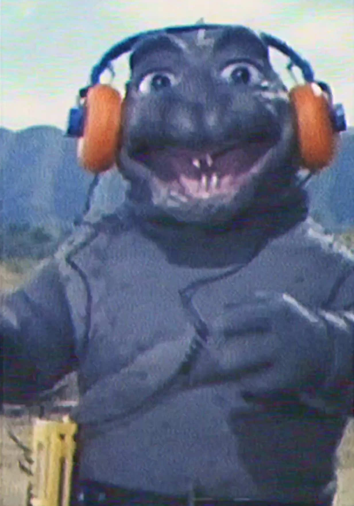 The MOST unhinged 80s Japanese Kaju commercial ever made… 😭📺🇯🇵 Sony hired MINILLA the adopt son of Godzilla to dance his lil kaiju heart out to promote the Sony Sport Walkman 🎧🔥🦖 Would you buy this Walkman when it came out ? Comment TAKE MY MONEY or NO THANKS 👇 #WeirdJapan #LostCommercial #Kaiju #SonyWalkman #godzilla #JapanAds