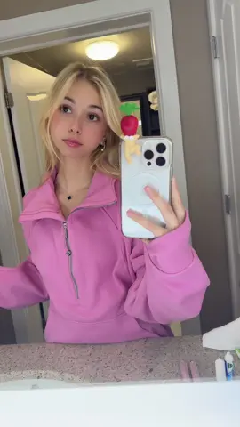 #blondes #blondesdoitbetter #naturalblonde #blonde #lululemon 