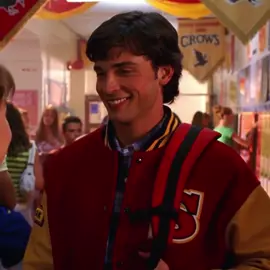 Get your ratings with @UCHAD App #tomwelling #tomwellingedit #clarkkent #smallville #superman 