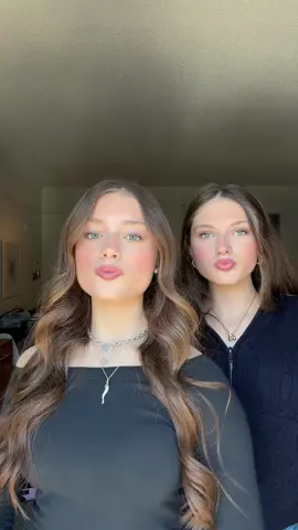 i feel bad for everyone w out a sister @Ava Contacessa #fyp #sister #OOTD 