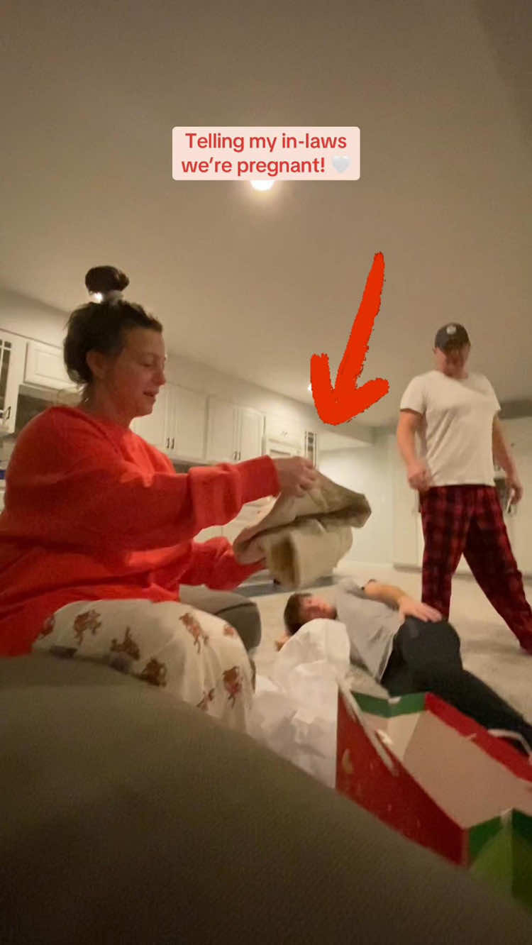 Telling My Parents They’re About to Be Grandparents!#pregnancyannouncement #tellingmyparents #grandparentsreaction #familymoment #emotionalvideo 