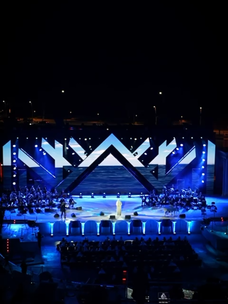 حسين الجسمي في مدرج خورفكان  #مدرج_خورفكان  #خورفكان  #هلاخورفكان  #عيد_الاتحاد  #حسين_الجسمي