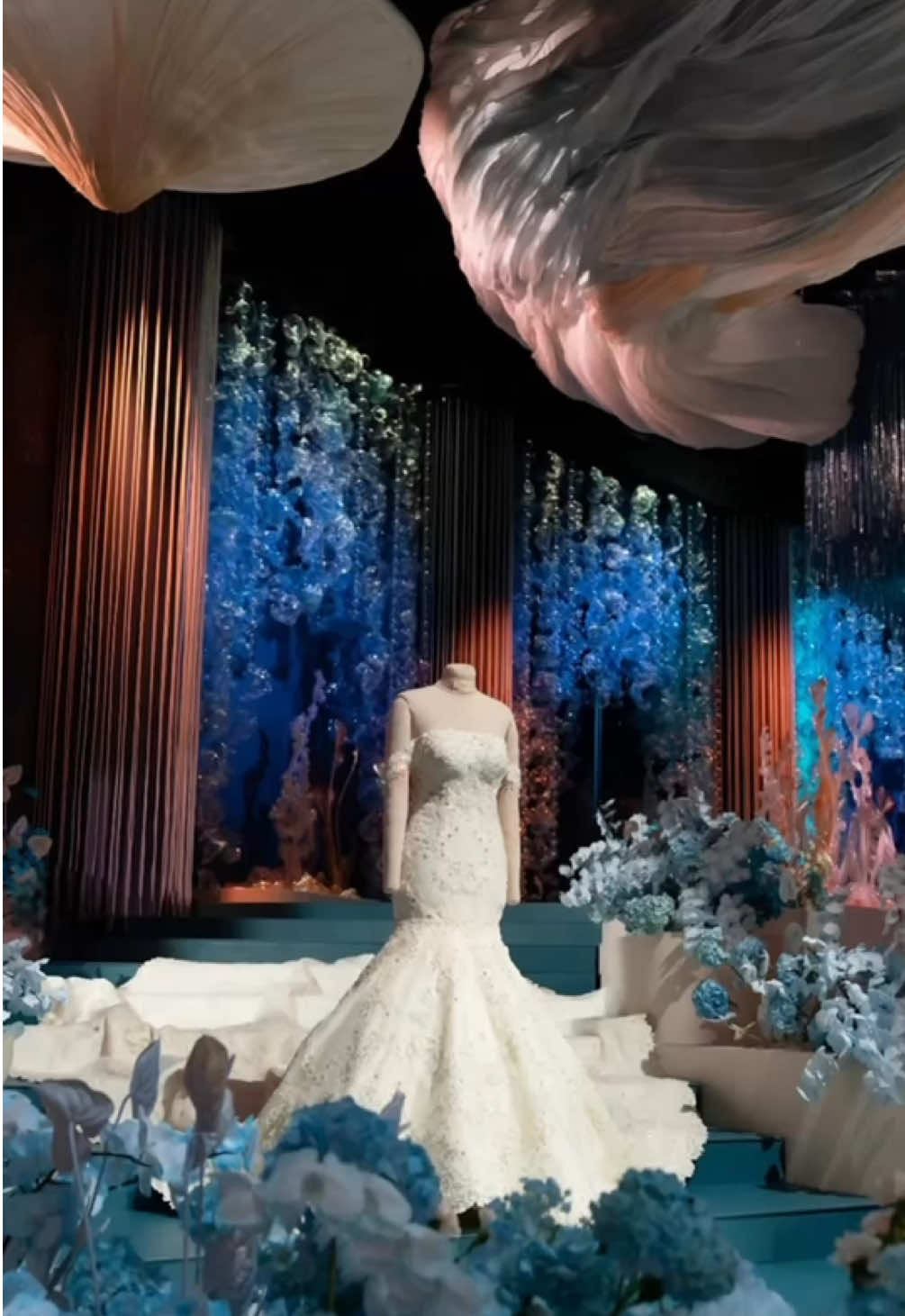 #اعراس_السعوديه #العجلان  ليلة امس من الرياض حفل زفاف مميز وفاخر للجميله هيفاء العجلان 🤍 في قاعة سراج بالرياض واحييو الحفل احلام وعبدالمجيد ورابح واصاله 🔥 #العجلان #اعراس_السعوديه ##الرياض_الان 