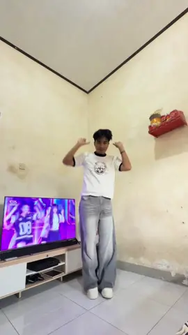 No body @vvup_official #vvup #aintnobody #dancecover 