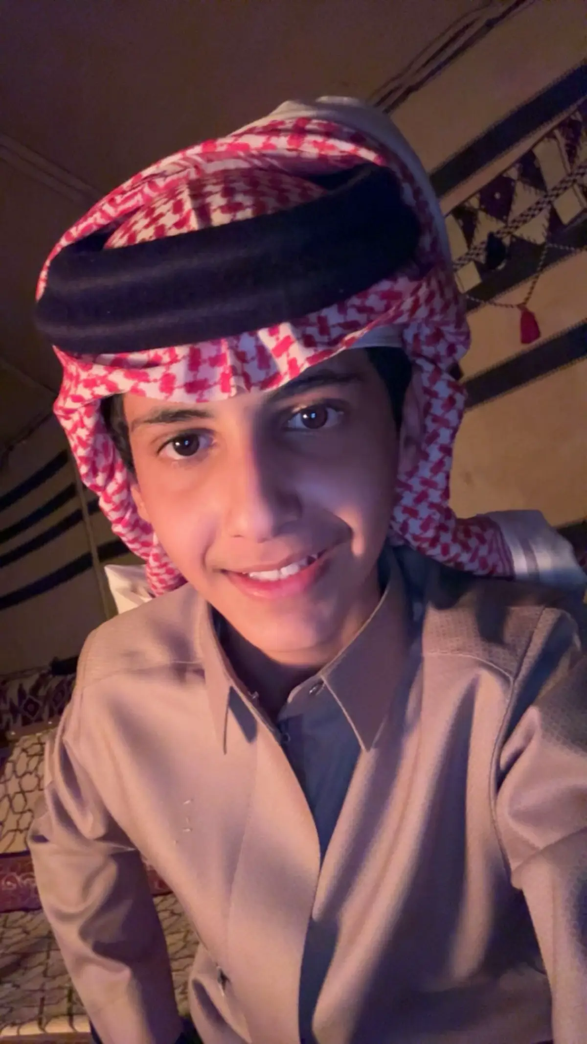 ليه الهجر والبعد يازين وابهجر عوق لكل مجروح والوصل طب للمحبين وانته وصالك يسعد الروح واصل ولا تبعد من العين والبعد مالك فيه مصلوح من هو تغلى ياريش العين مسموح لامن راح مسموح #ترند #fyp #اكسبلور #fypシ #fypシ゚ 