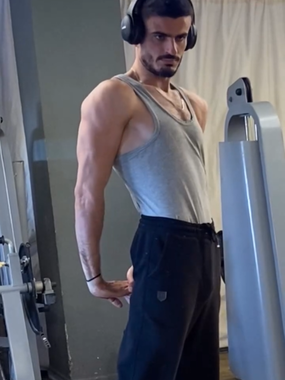 🦍🖤 #sad #gym #night #fail #viral 