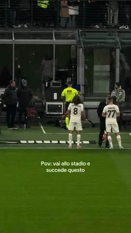 Corretto?  #milan #acmilan #milanlazio #seriea #var 