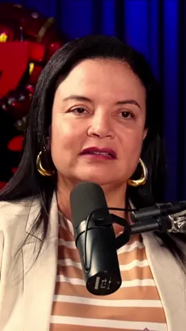 O mundo não alisa, precisamos preparar nossos filhos  #andreavermont #podcast3irmaos 